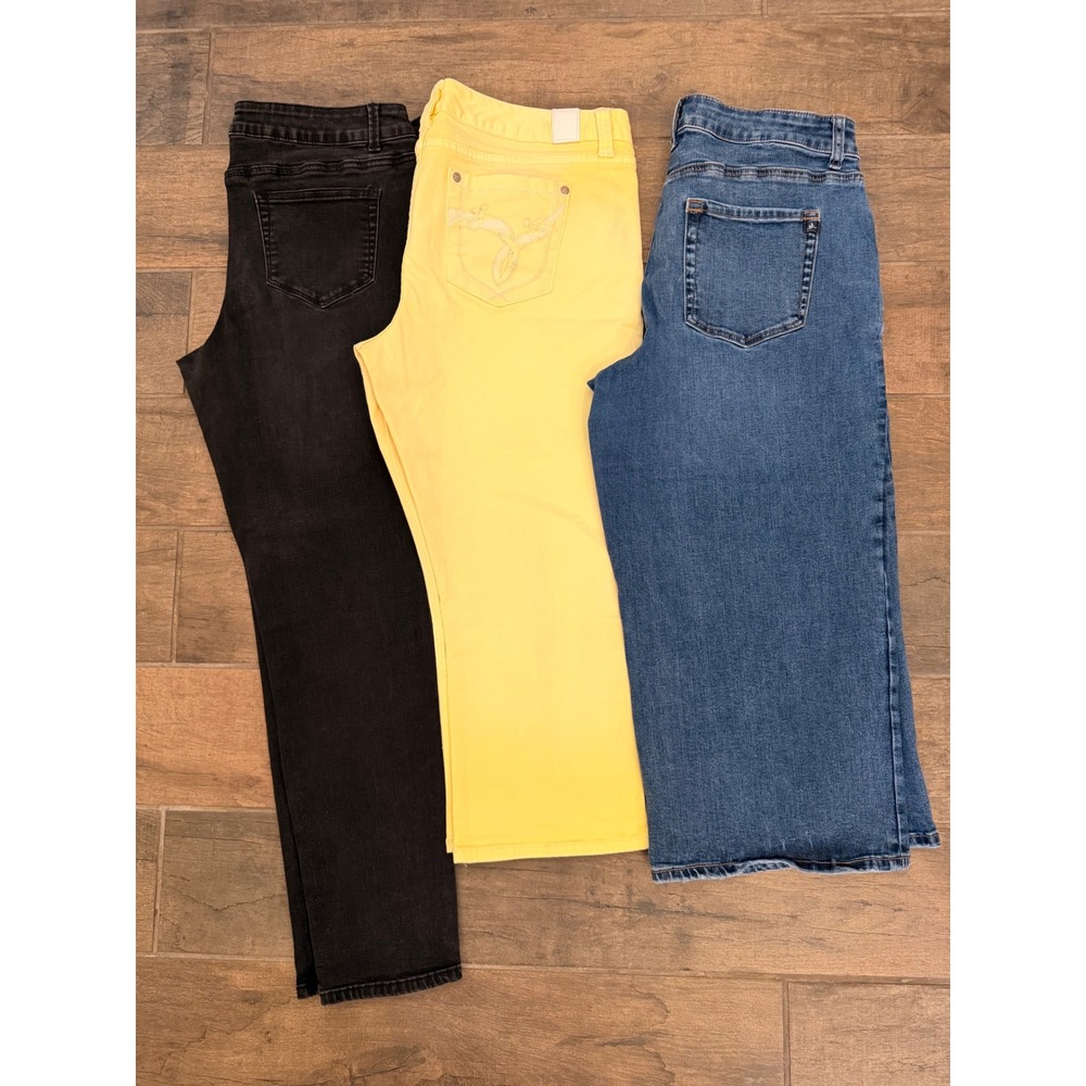 Lot‎ of Maurices Jeans - Womens XL 15/16